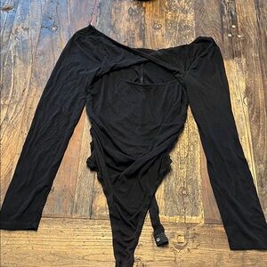 ASTR the Label Black Long Sleeve Twist-Front Bodysuit (M)